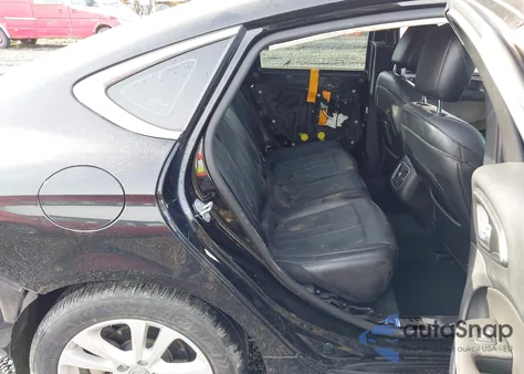 2016 Chrysler 200 Limited Platinum z USA, uszkodzony, nr VIN 1C3CCCAGXGN183085